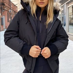 NWOT Aritzia TNA Resort Parka Size S